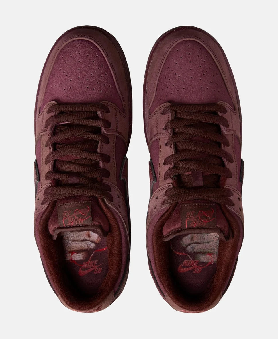 Nike SB Dunk Low Burgundy Crush